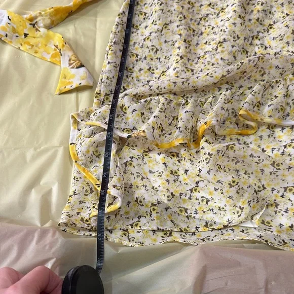 Floral Ruffle Wrap Dress size 10 - Picture 4 of 6